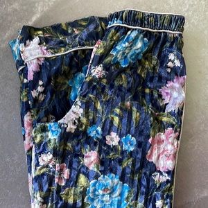 Victoria’s Secret sleep pajama pj pants medium floral